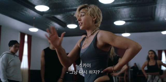 Naomi Scott sexy – Smile 2 (2024)