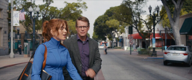 Isla Fisher sexy – The Present (2024)