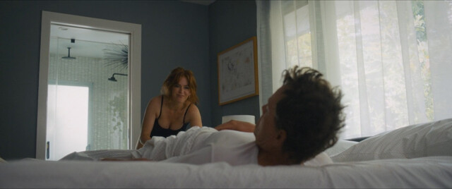 Isla Fisher sexy – The Present (2024)
