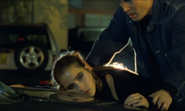 Vahina Giocante nude – Alive (Vivante) (2002)