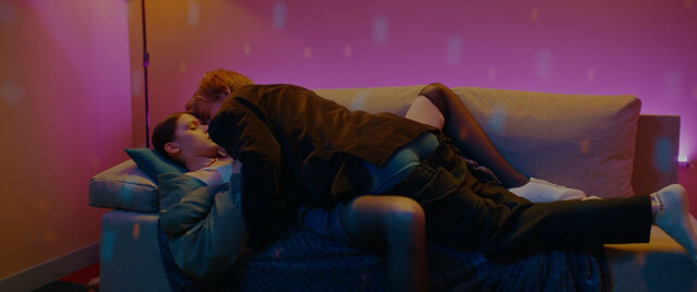 Anastasiya Krasovskaya sexy – Dayte shou (Give a Show) s01e03 (2024)