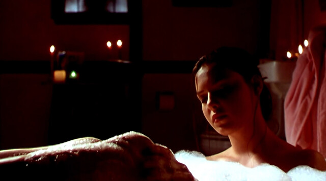 Katherine Heigl nude, Meredith Salenger sexy – Bug Buster (1998)