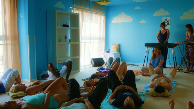 Laure Calamy nude – Bonheur Académie (2017)