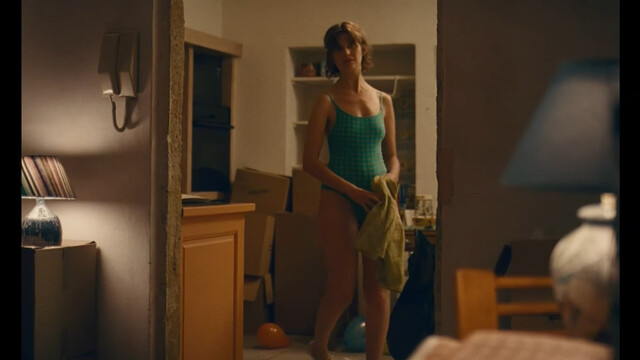 Jeanne Lepers nude – Frater (2024)