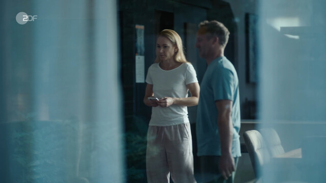 Lisa Maria Potthoff sexy – Mein Kind (2024)