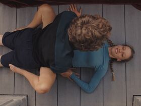 Laura-Sophie Warachewicz sexy – Balconies (2022)