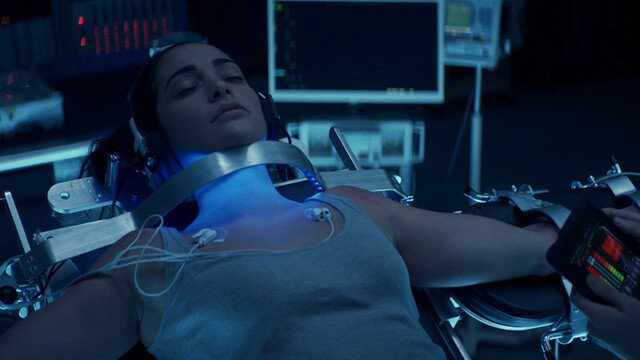 Natalie Martinez sexy – The Crossing s01 (2018)