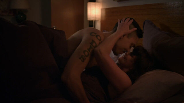 Amanda Tapping sexy – Random Acts of Romance (2012)