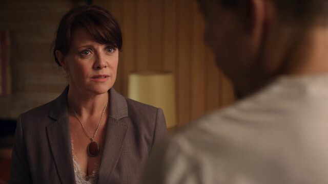 Amanda Tapping sexy – Random Acts of Romance (2012)