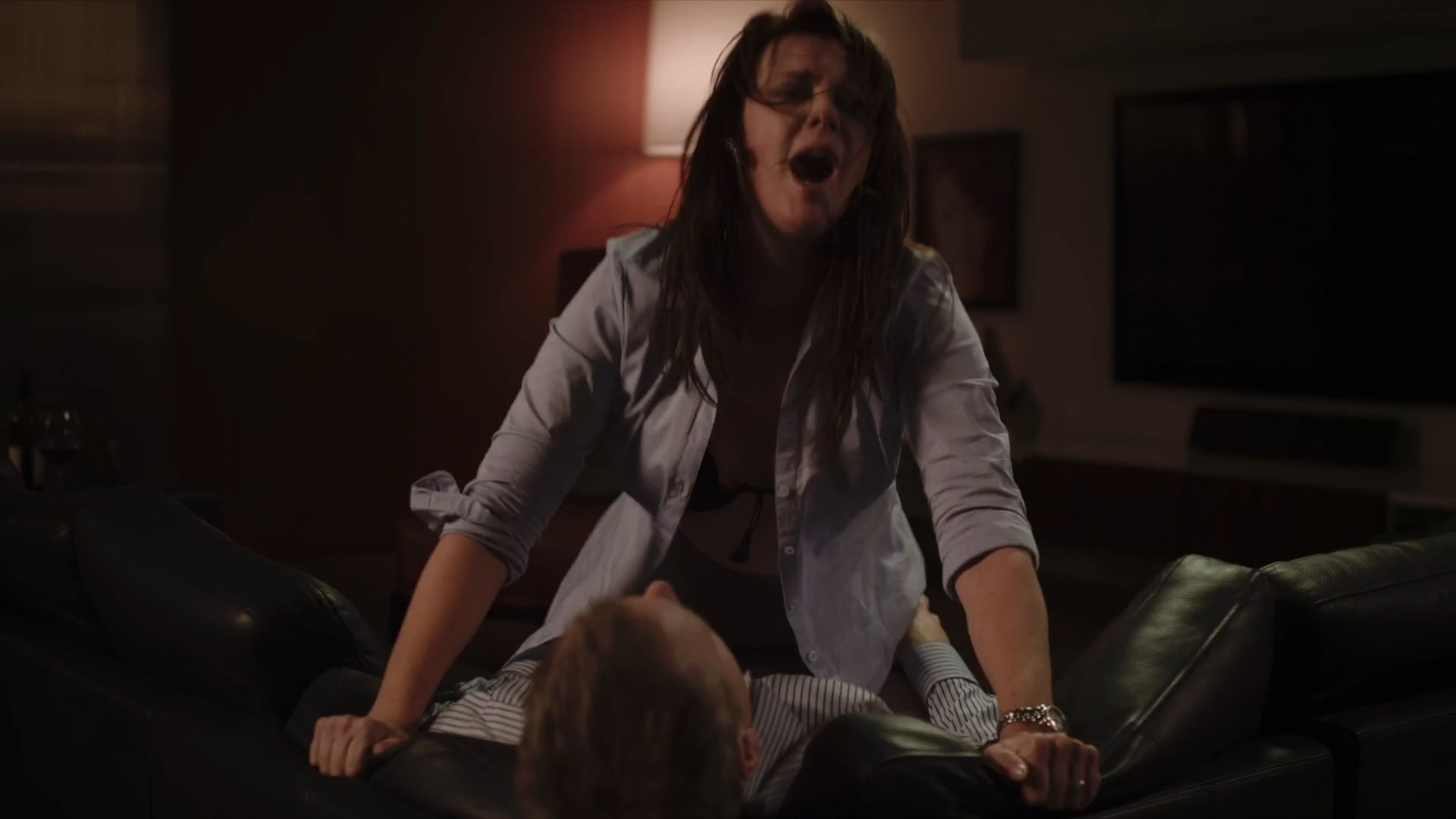 Amanda Tapping sexy – Random Acts of Romance (2012)