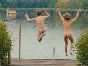 Karoline Teska nude – Mit Herz und Holly s01e04 (2024)