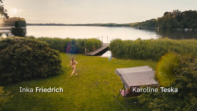 Karoline Teska nude – Mit Herz und Holly s01e04 (2024)