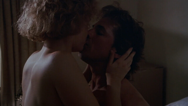 Penelope Ann Miller nude – Dead Bang (1989)