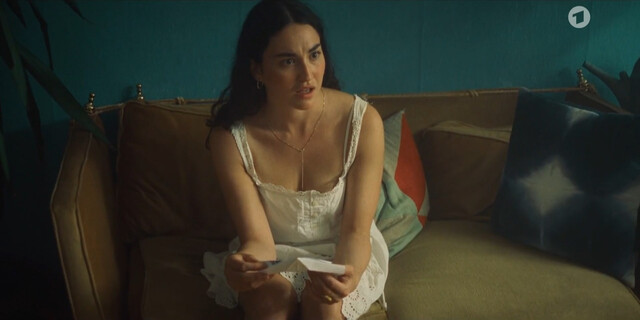 Lisa Ullrich sexy – Made in Germany s01e06 (2024)