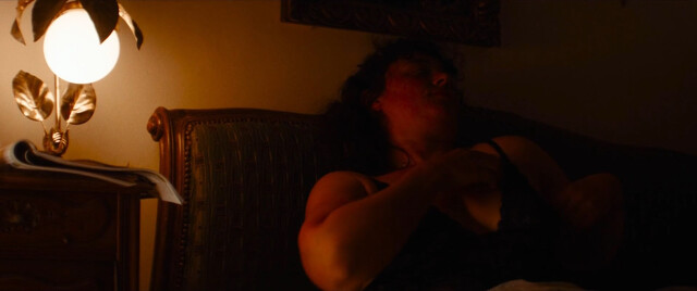 Louise Massin sexy – La charge mentale (2023)