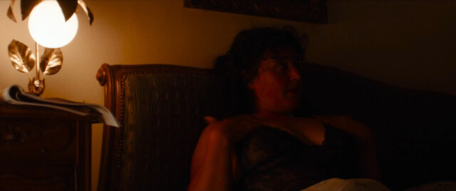 Louise Massin sexy – La charge mentale (2023)