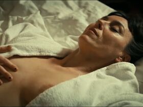 Marta Malikowska nude – The Stroke (Udar) s01e05-06 (2024)