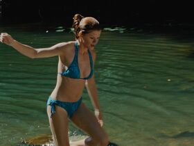 Céleste Brunnquell sexy – For Night Will Come (En attendant la nuit) (2023)