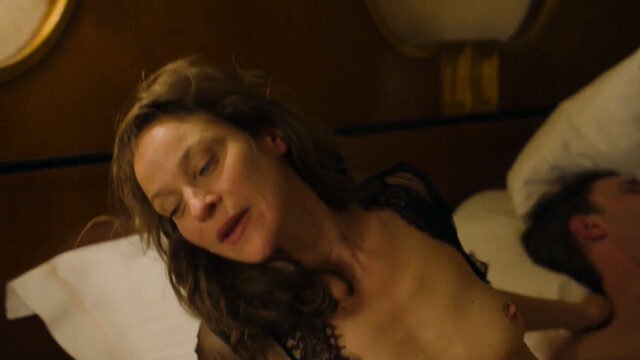 Jeanette Hain nude – Gestüt Hochstetten s01e01 (2017)
