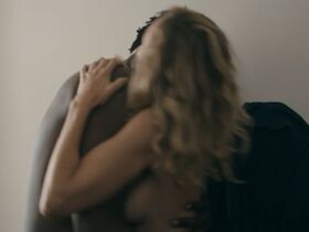 Claire Keim sexy – Le Premier Venu (2023)