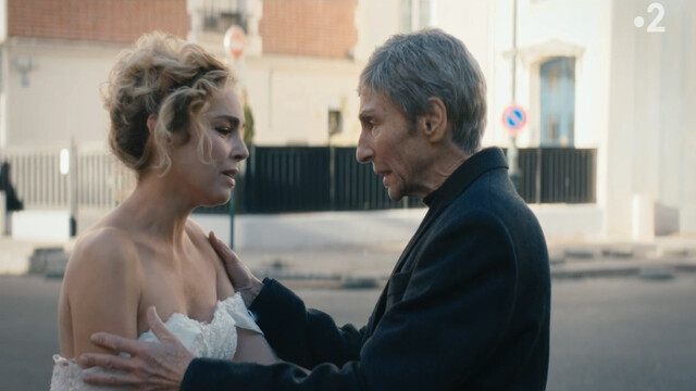 Claire Keim sexy – Le Premier Venu (2023)