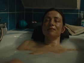 Aenne Schwarz nude – Alle die Du bist (2024)