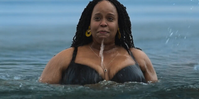 Natasha Rothwell sexy – How to Die Alone s01e08 (2024)