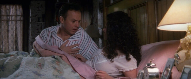 Andie MacDowell sexy – Multiplicity (1996)