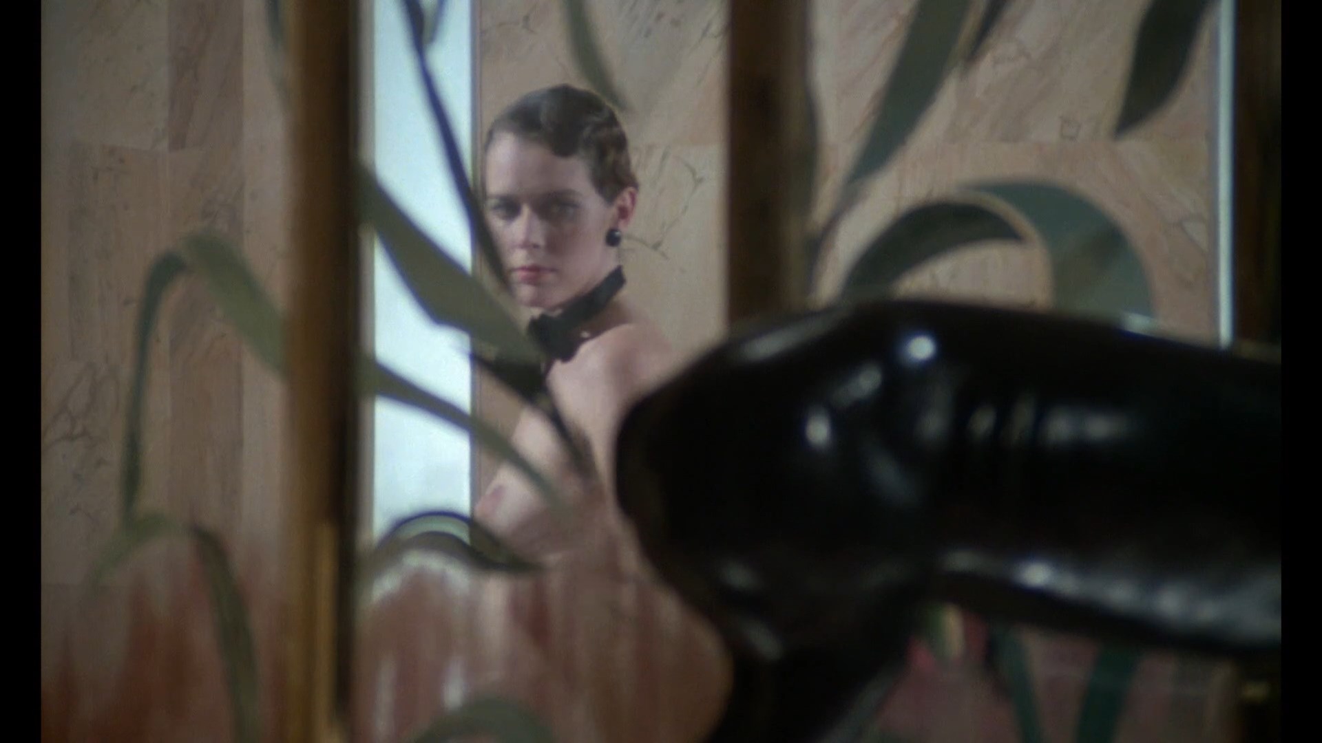 Sylvia Kristel nude – René la canne (1977)