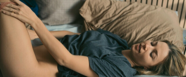 Lena Meckel nude – Un/Dressed (2024)