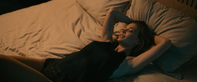 Lena Meckel nude – Un/Dressed (2024)