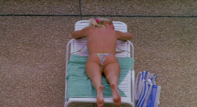 Jane Adams nude – Happiness (1998)