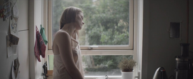 Ingrid-Marie Thorlacius Troelsen sexy – En kæreste (2016)