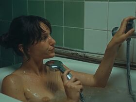 Rachel Perrin nude – Juste Un Instant (2024)