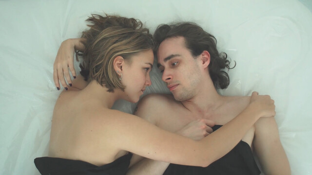 Frederikke Dahl Hansen nude – ZMIJA (2017)