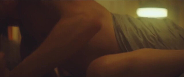 Yuliya Peresild sexy - Mediator s01e06 (2021)