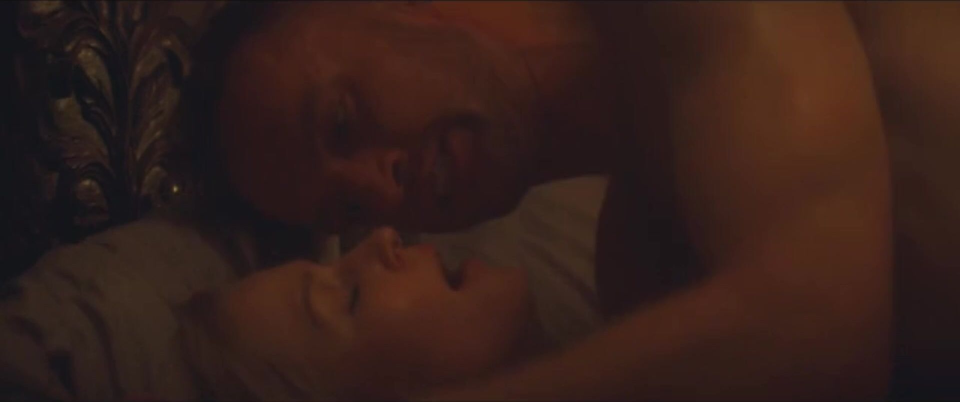 Yuliya Peresild sexy - Mediator s01e06 (2021)