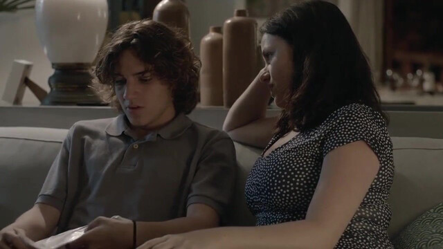 Karine Teles sexy - The Other End (2016)