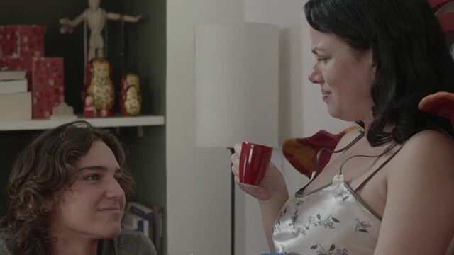 Karine Teles sexy - The Other End (2016)