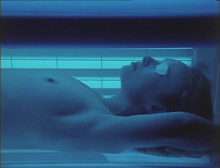 Lindsay Duncan nude - Traffik s01e03,e05 (1989)