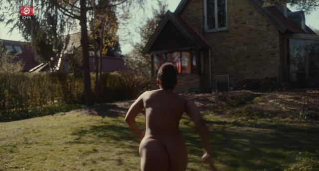Alvilda Lyneborg Lassen  nude, Malaika Berenth Mosendane nude - Stadig Ikke Død s01e05 (2023)