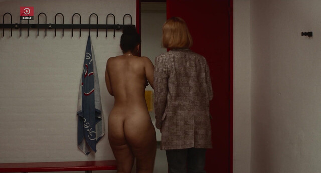 Alvilda Lyneborg Lassen  nude, Malaika Berenth Mosendane nude - Stadig Ikke Død s01e05 (2023)