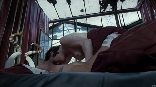 Regina Fritsch nude - Tatort: Absolute Diskretion (1999)