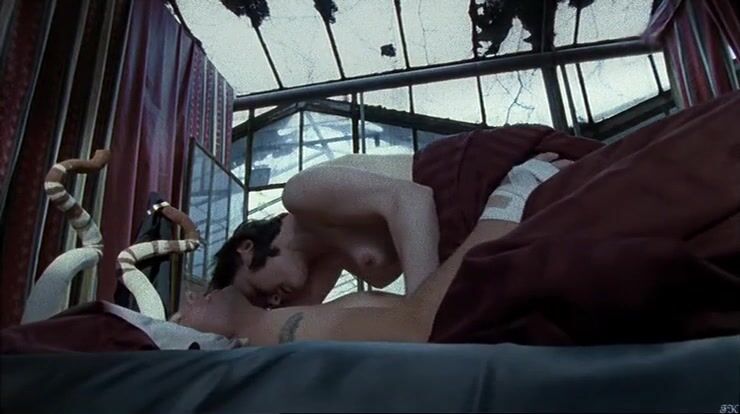 Regina Fritsch nude - Tatort: Absolute Diskretion (1999)