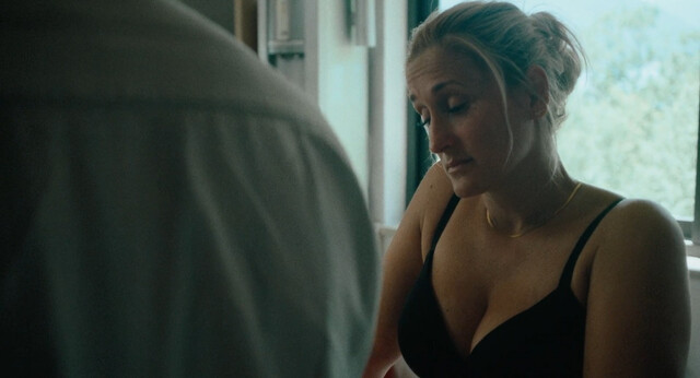 Marijana Jankovic sexy – Bjergets Tårer (2022)