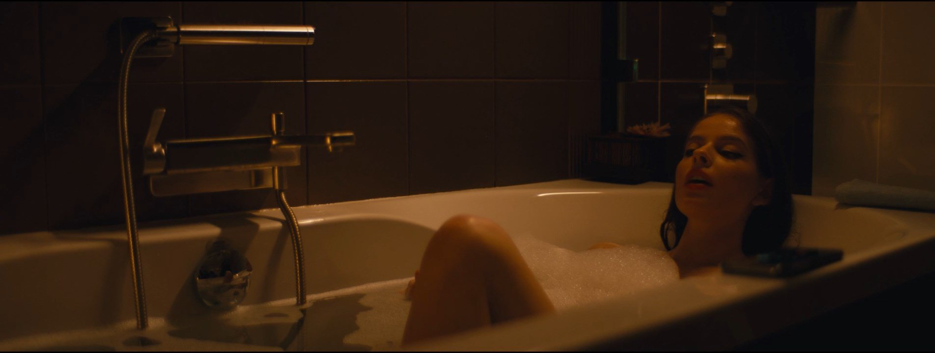 Angelina Pahomova sexy – Nemodelnoe agentstvo s01e09 (2023)