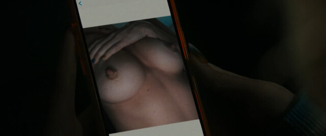Dakota Johnson nude – Daddio (2023)