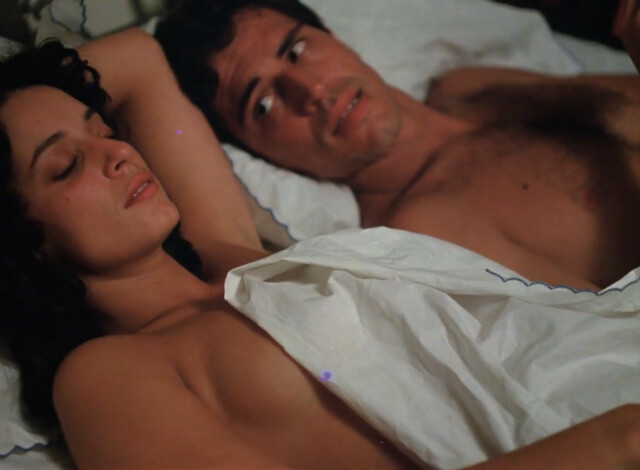 Sonia Braga nude – Lady on the Bus (A Dama do Lotação) (1978)