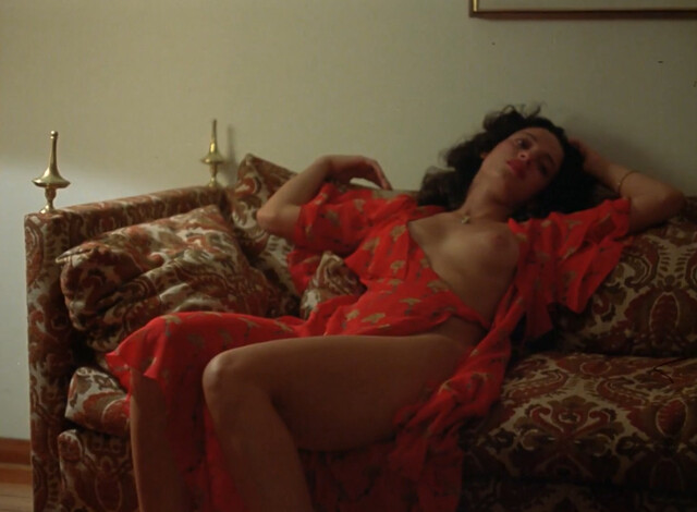 Sonia Braga nude – Lady on the Bus (A Dama do Lotação) (1978)