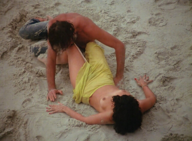 Sonia Braga nude – Lady on the Bus (A Dama do Lotação) (1978)